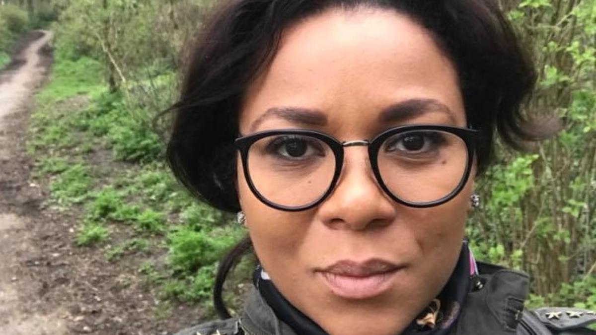 nadine--despre-momentul-in-care-a-fost-lasata-in-orfelinat-m-a-tarat-pana-acolo--desi-tot-drumul-am-implorat-o--urland--sa-nu-ma-duca_00659400