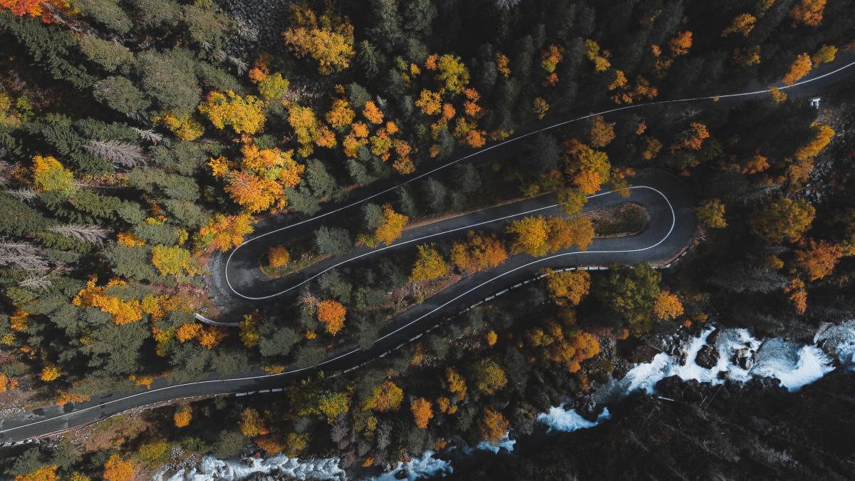 alerta-pe-defileul-jiului-cad-bolovani_46014900