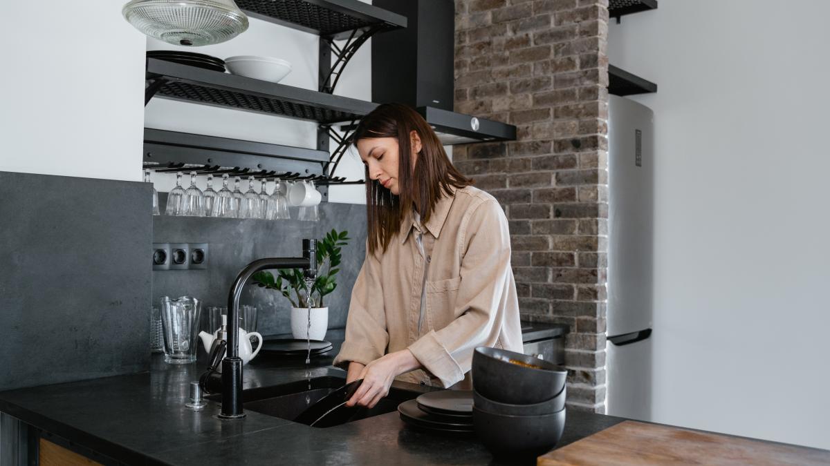 cum-iti-protejezi-casa-de-energiile-negative_02978800