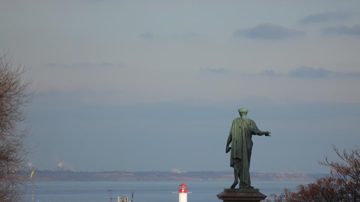 razboi-rusia-ucraina-odesa-infrunta-cu-umor_82353600