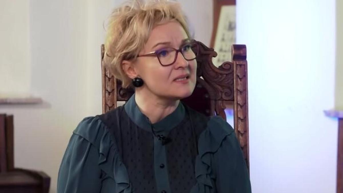 dana-chera--dupa-patru-ani-de-pauza-femeia-are-rolul-primordial-de-a-tine-copiii-si-casa--chiar-cred-asta_54309000