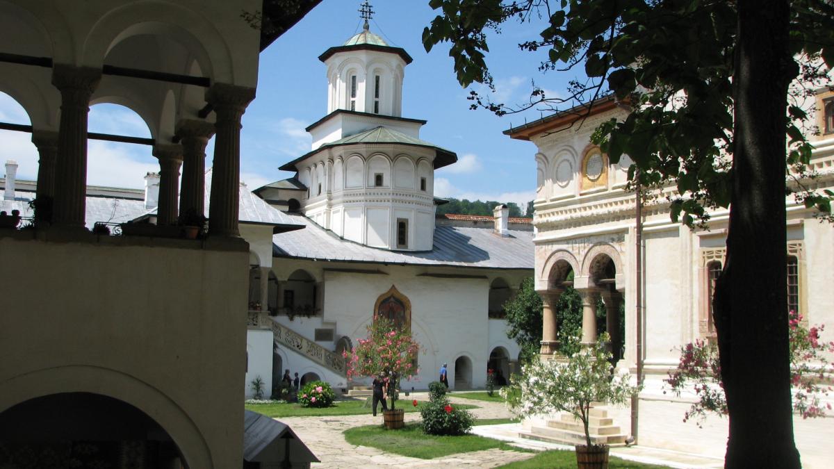 calendar-crestin-ortodox--sarbatoare-5-aprilie-2022--cui-trebuie-sa-i-spui--astazi--la-multi-ani_31798400