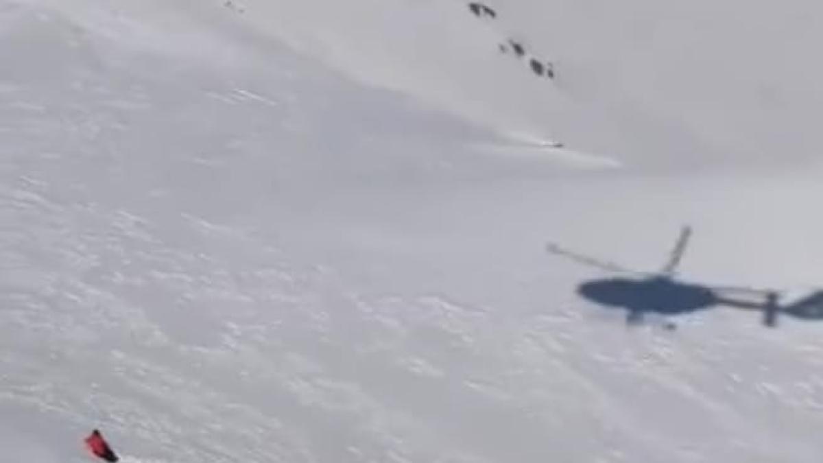 salvamont_vf_lespezi_elicopter_sanduloiu_fb_05368500