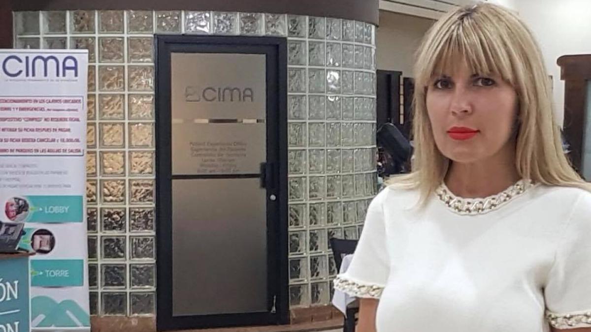 elena-udrea-carte_24679200