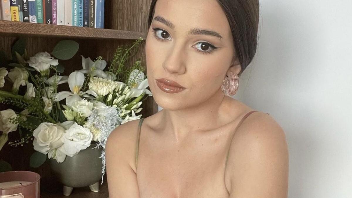 mimi_19150800_59878400