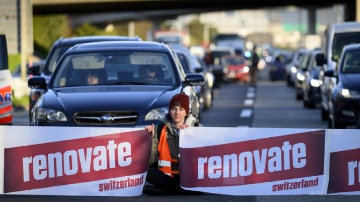 protest-elvetia-autostrada-lausanne_57423300