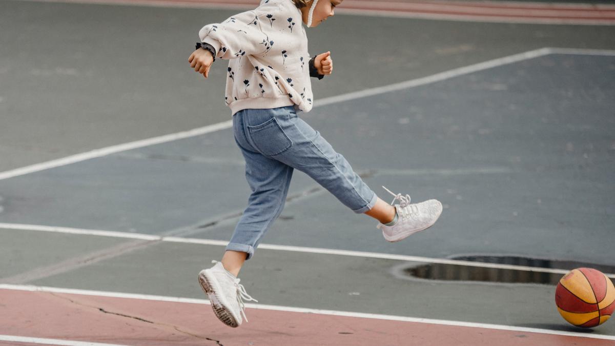 accesul-elevilor-pe-terenul-de-sport-interzis_31954300