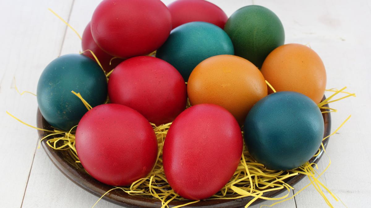 vopsire-oua-de-pasti-cu-ingrediente-bio_08249900