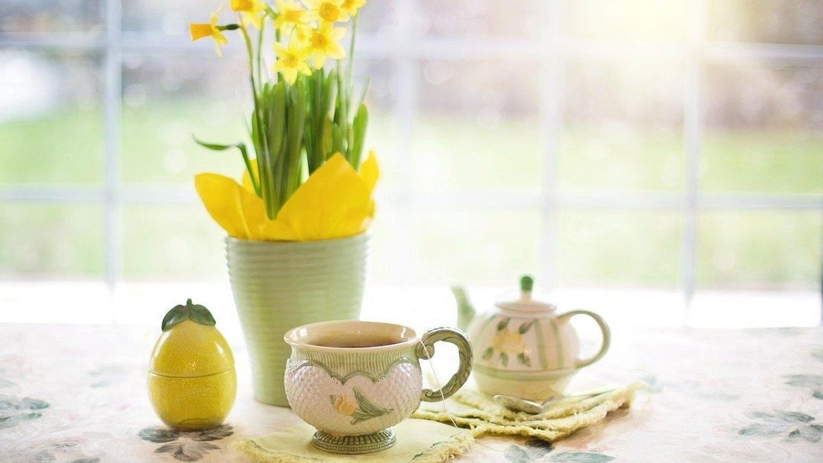 apeleaza-la-un-anticariat-care-cumpara-carti-si-creeaza-spatiu-pentru-masa-de-paste-p_95094100