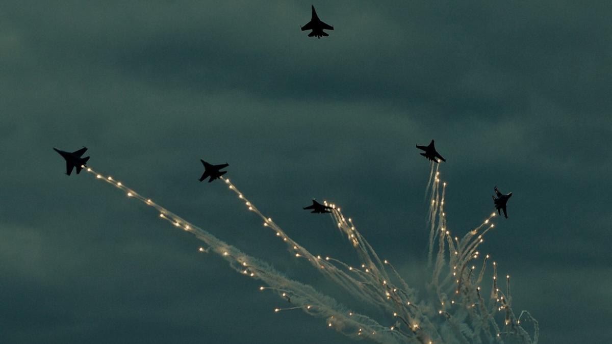 china-isi-trimite-cele-mai-avansate-avioane-intro-regiune-disputata_24809500