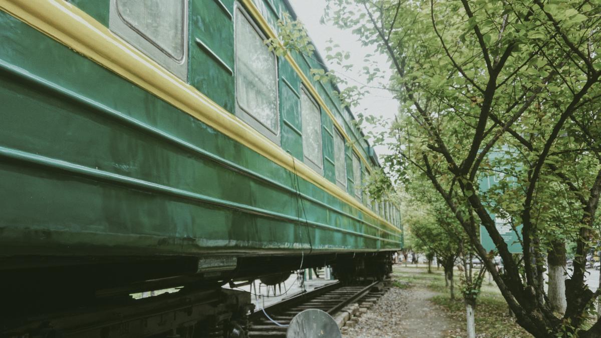 motorina--furata-si-vanduta-pe-piata-neagra--93-de-angajati-ai-depoului-de-locomotive-timisoara--trimisi-in-judecata_02268700