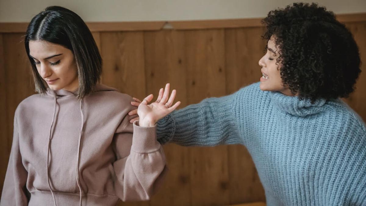 victime-stai-departe_79104600