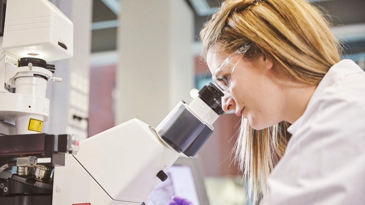 jpg-1600width-16-12-13_pmi-science_day1_2160-copy_48065900