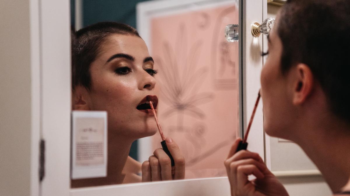 vanzari-cosmetice-tendinta-pe-piata_72769300