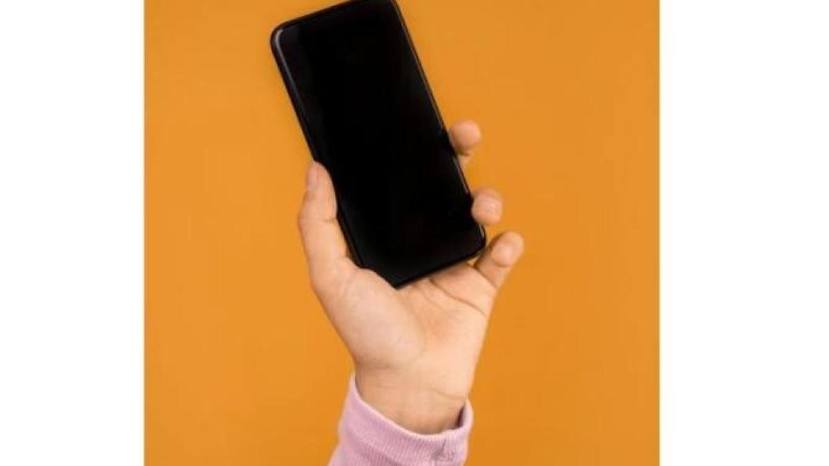 telefon_atac_cibernetic_foto_pexels_34609900