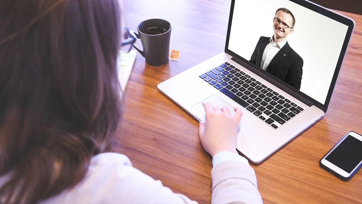 5-sfaturi-pentru-interviul-online-de-angajare_34467500