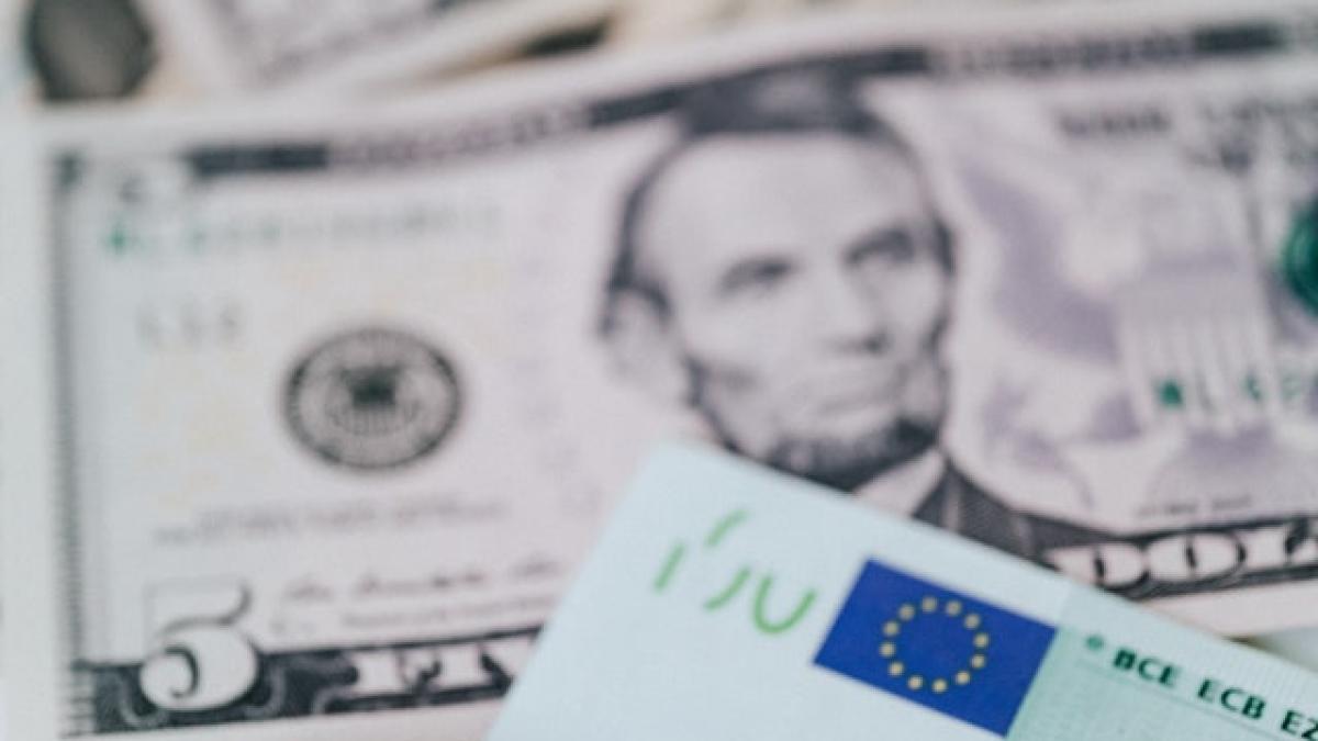 euro-dolar-curs-bnr-economie_02061200