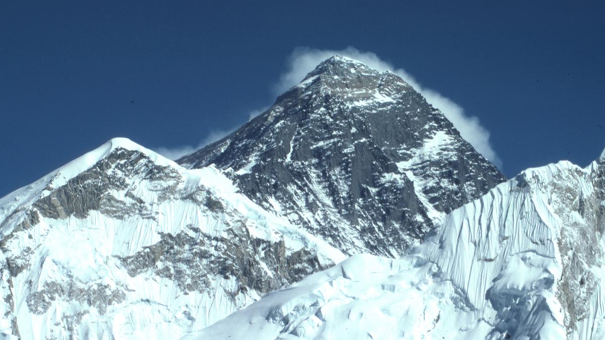 everest_statie_meteo_pxl_84492600