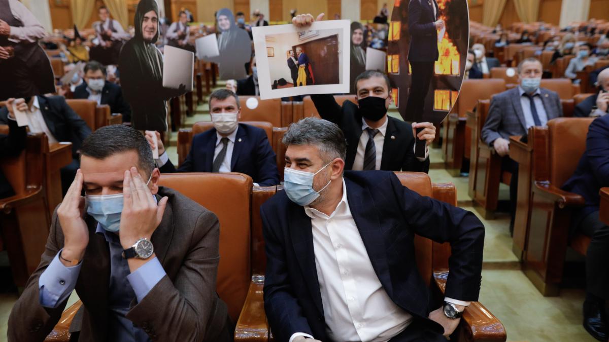 grindeanu-si-ciolacu-id159900_inquam_photos_george_calin_56075900