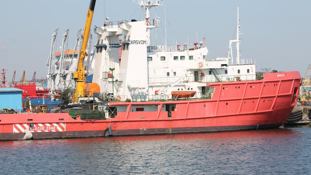 port-constanta-nava-pompier-hercules_61558100