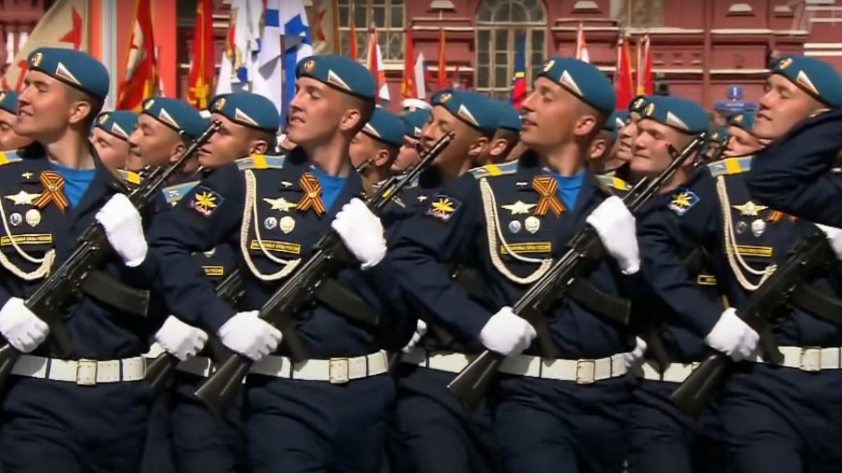 parada-victoriei--jpg_40944600