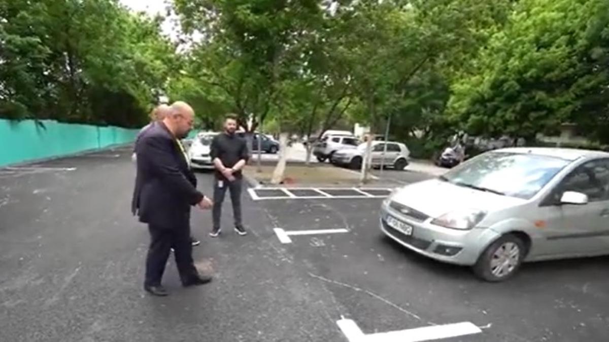 piedone-in-inspectie-in-parcare_31498000