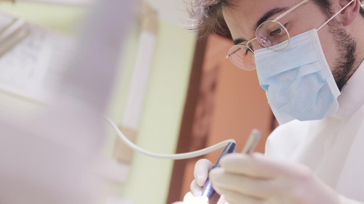 dan-nica-cercetatorii-din-romania-platiti-la-fel-ca-in-vest_15052000