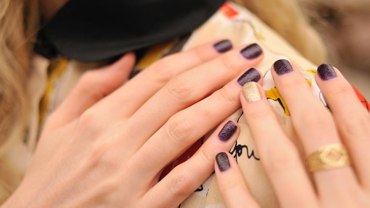 unghii-cu-gel-sau-cu-oja-catanas_75013400