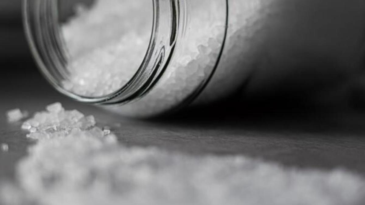 sarea--salvatorul-nostru-in-situatii-dificile-cinci-trucuri-cu-alimentul-minuneprc-c2prc-a0_61848900