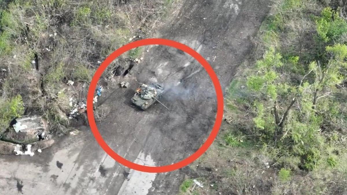 tanc--usesc-distrus-ucraineni_39564700