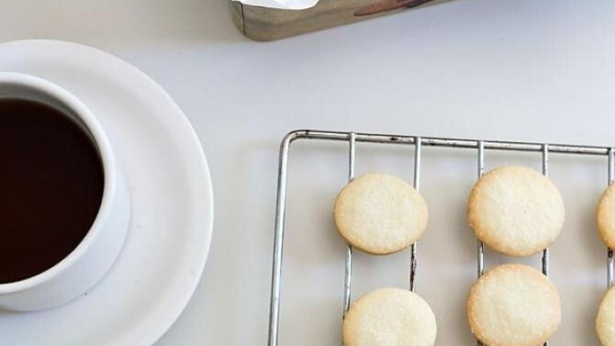 biscuiti-cu-nuca-de-cocos---fara-unt-si-cu-putin-zahar--sunt-gata-in-15-minute_59799800