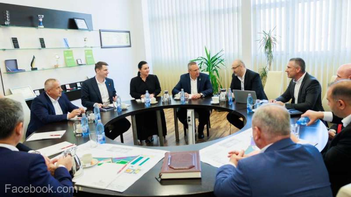 vizita-ciuca-farmec_30541200