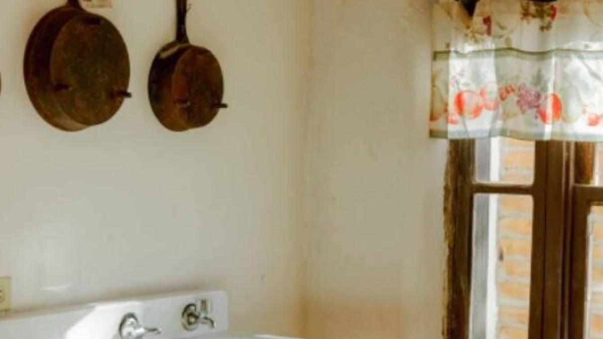 nu-aruncati-tigaile-arse----cu-un-remediu-super-eficient-le-puteti-recupera-in-cateva-clipe--sursa---pexels_28338500