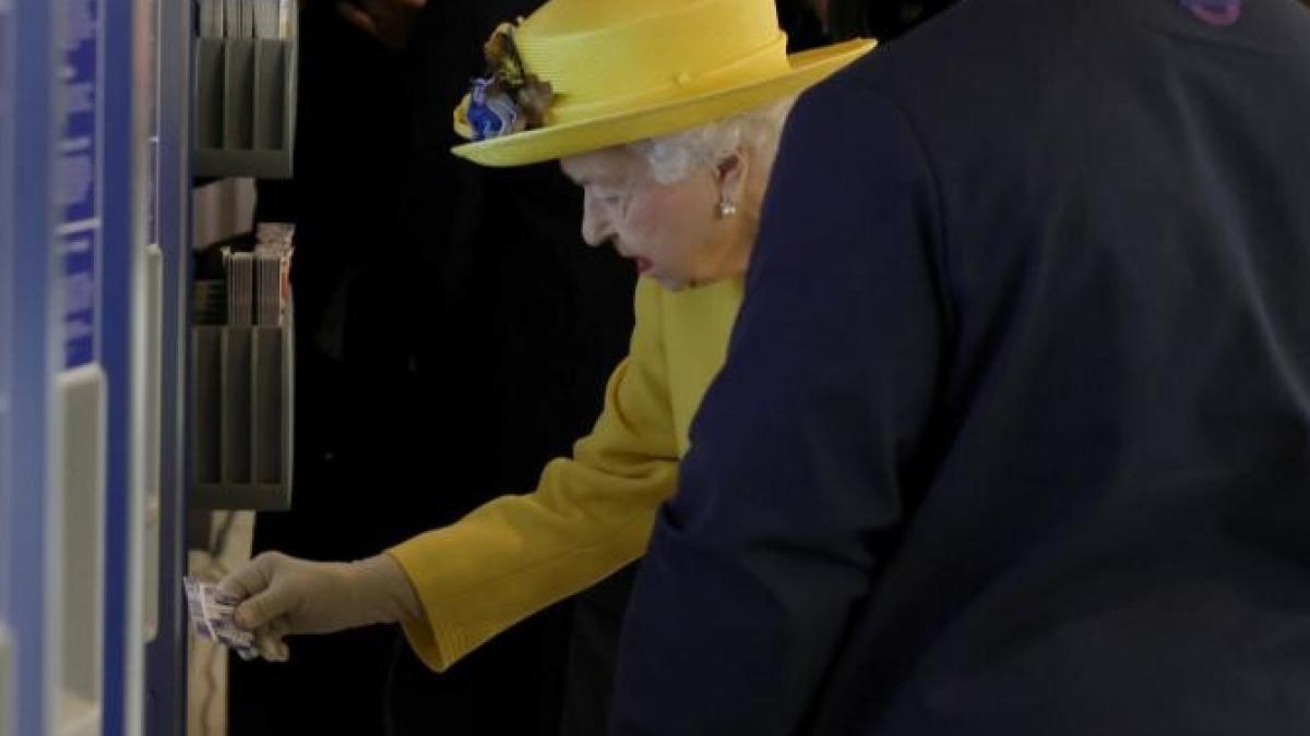 regina-elisabeta-aa-doua_26371100