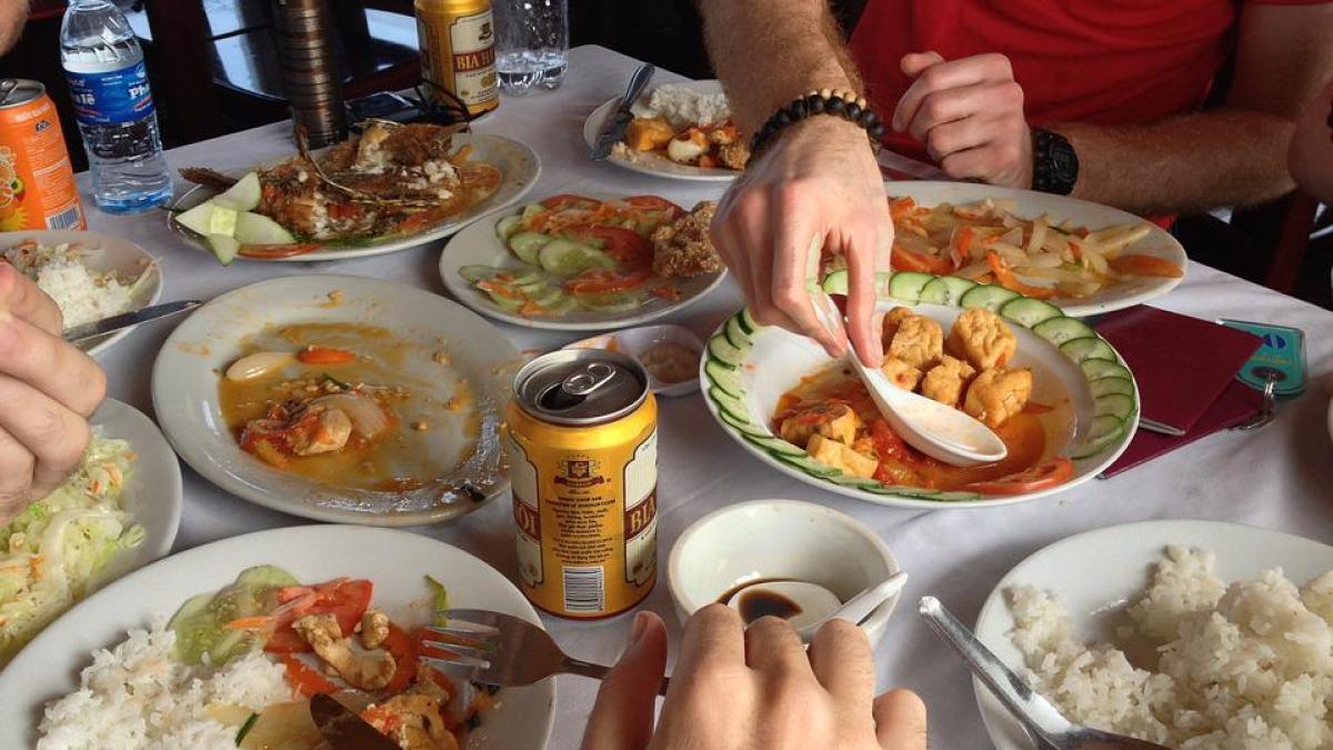 oameni-masa-cea-mai-importanta-masa-a-zilei_69499400