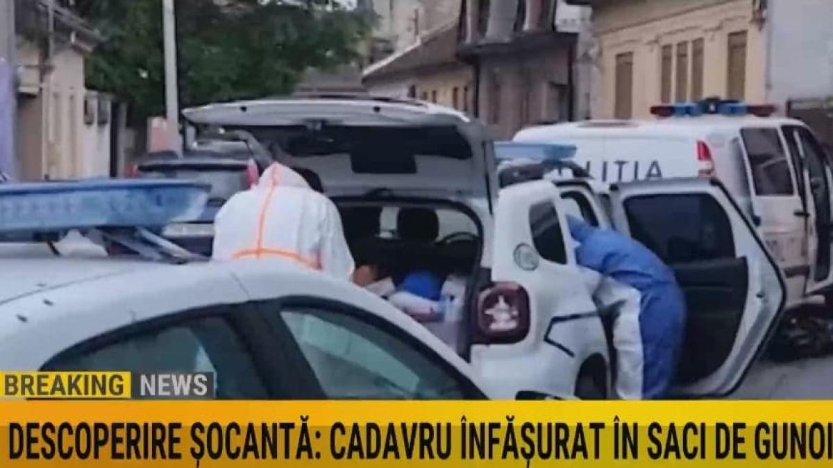 cadavru-saci-de-gunoi-femeie_12732400