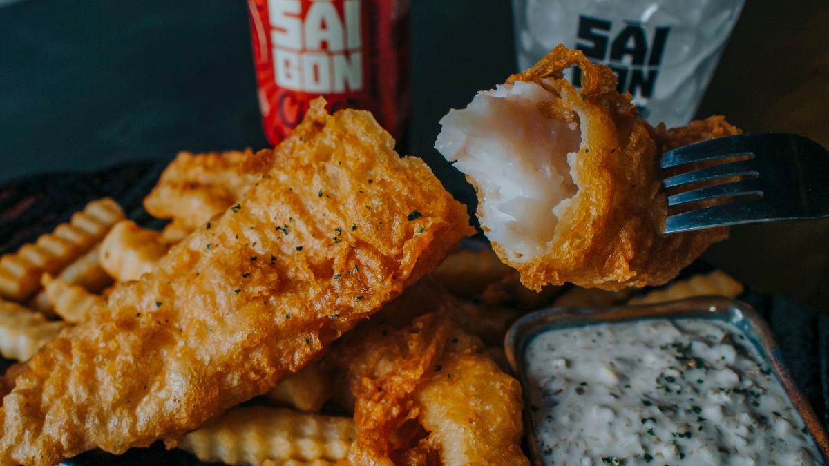 ziua-pestelui-pane-cu-cartofi-prajiti--secretul-celor-mai-crocanti-cartofi--asa-se-prajeste-pestele-fara-sa-miroasa-in-casa_55195100