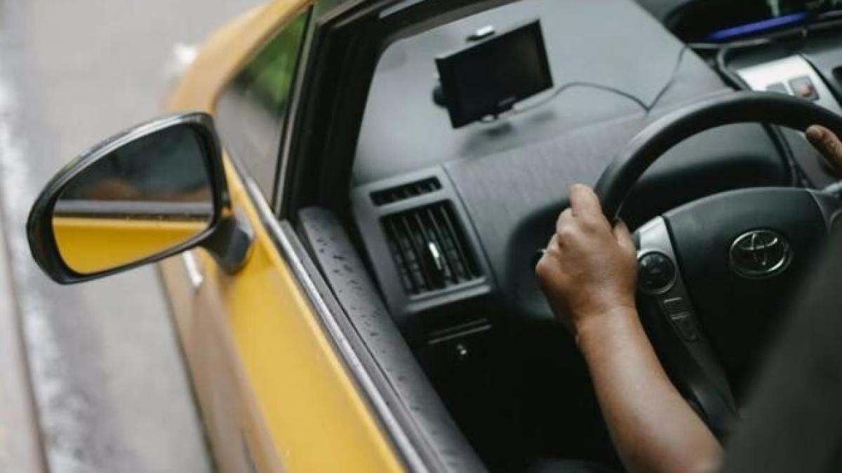 taximetristii-din-centrul-vechi-din-bucuresti--buni-de-plata--amenzile--aplicate-au-depasit-26-000-de-lei_02824400