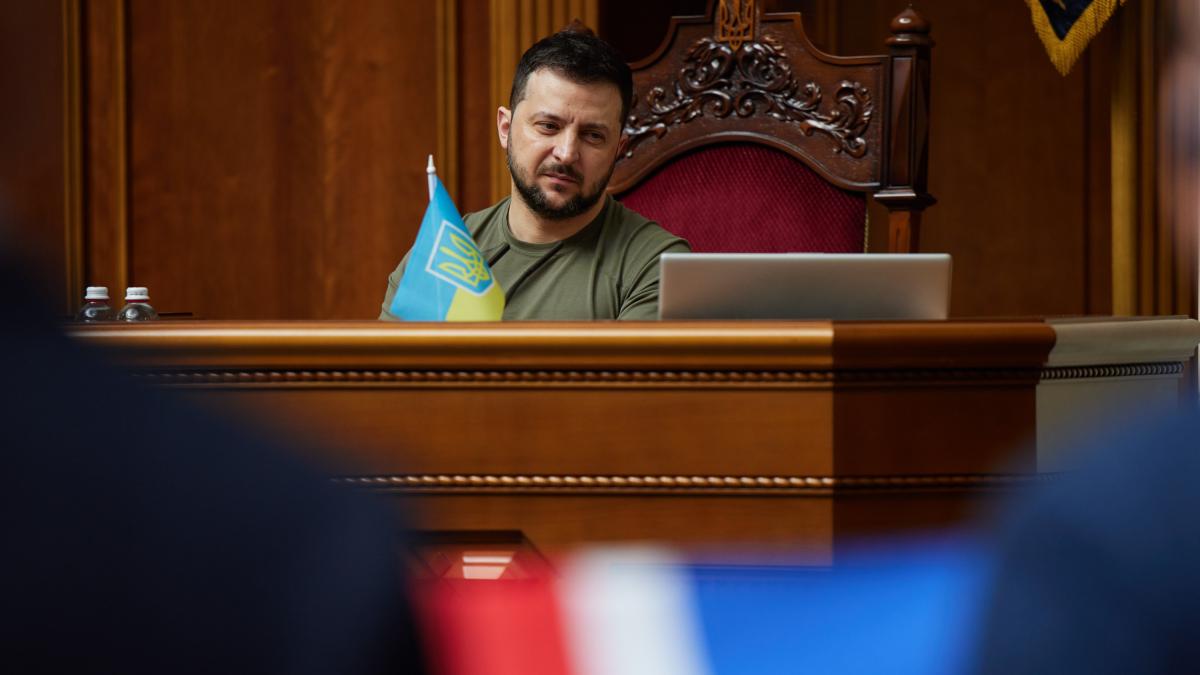 ze-parlament_41217500