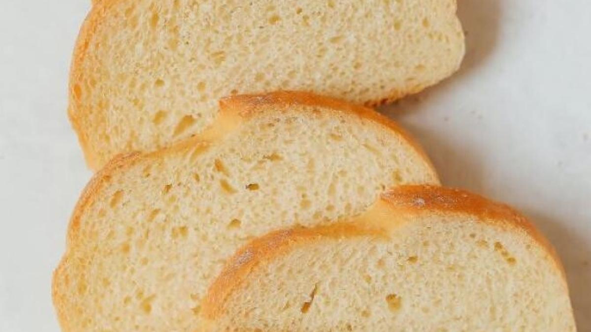 tarta-din-felii-de-paine--ardei-si-parmezan---un-preparat-original--pe-care-trebuie-sa-l-preparati_65682800