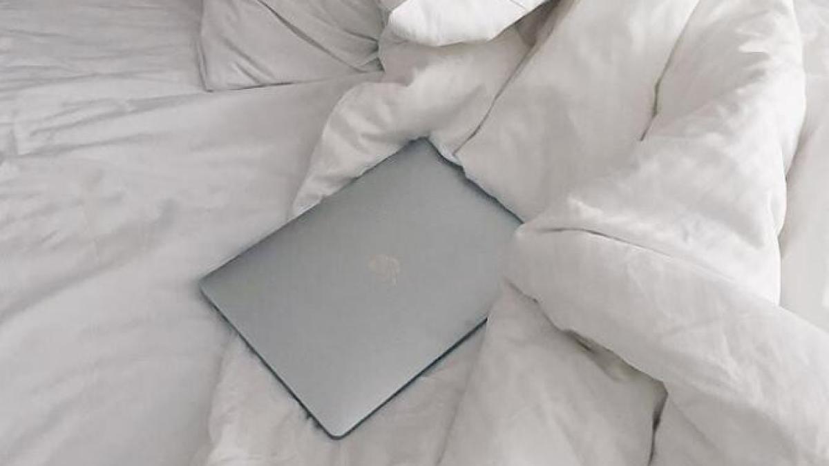 spalati-pilotele-acasa-fara-a-le-deteriora--cu-un-truc-eficient-si-ieftin_16952000