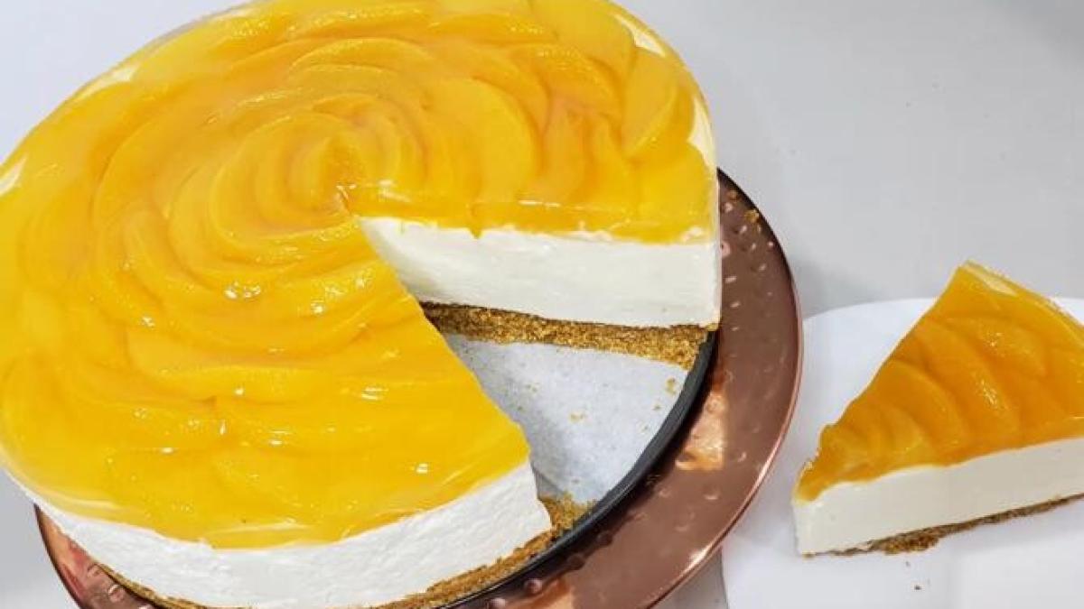 cheesecake-fara-coacere--cu-iaurt-grecesc-si-piersici--reteta-perfecta-pentru-weekend_37745400