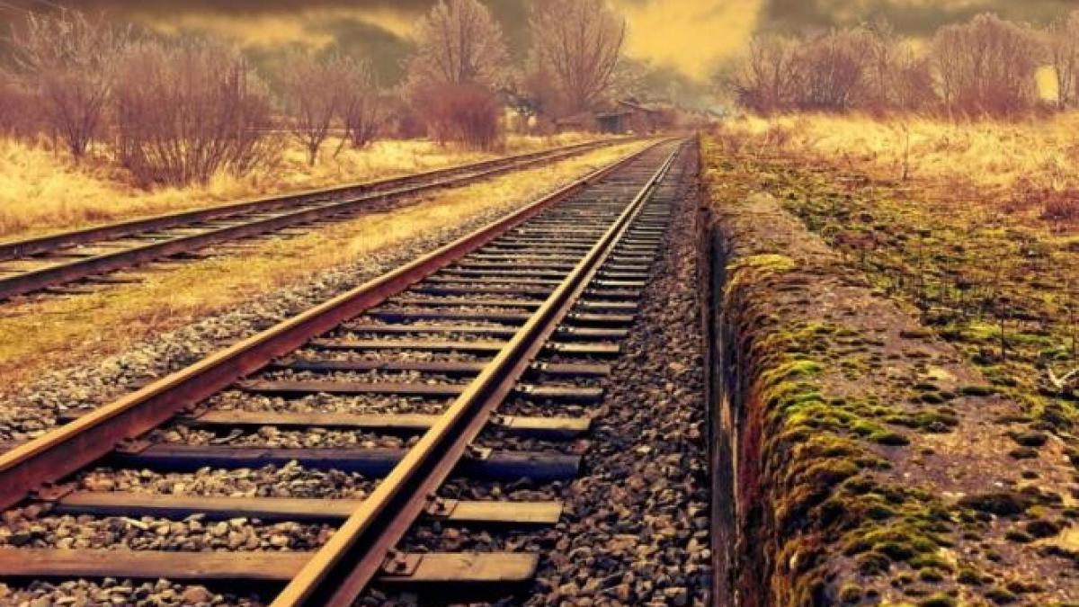 intre-50-si-100-de-persoane--ranite-intr-un-accident-feroviar--o-locomotiva-a-lovit-un-tren-de-pasageri_97137600