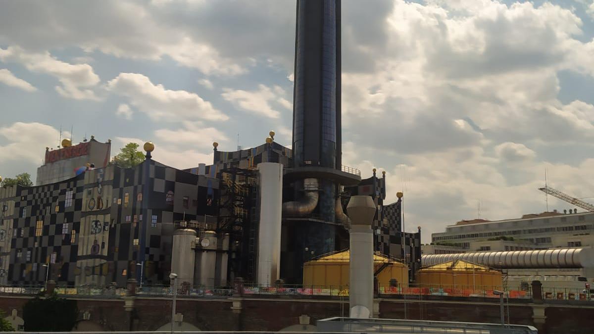 ghiceste-ce-se-afla-in-una-dintre-pozele-discutate-in-emisiunea-prc-e2prc-80prc-9enod-in-papuraprc-e2prc-80prc-9d_84267400