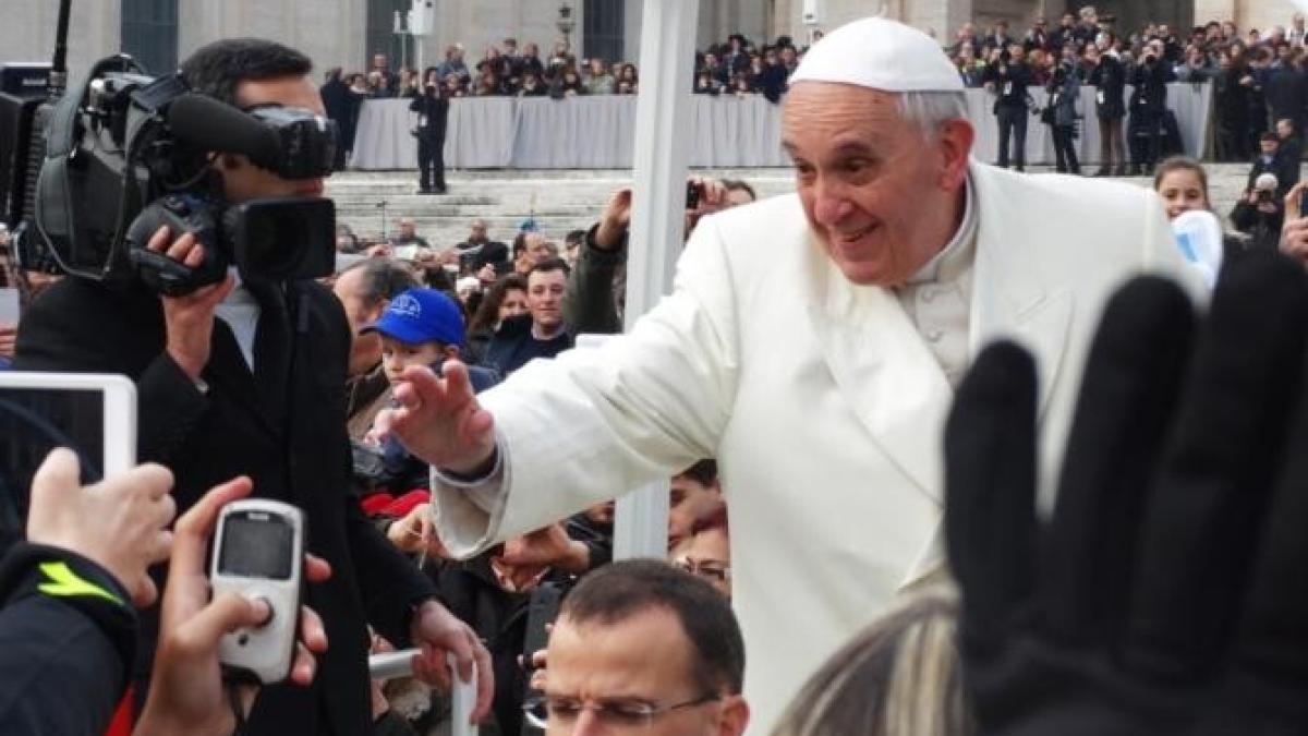 papa-francisc-solicita-negocieri-prc-e2prc-80prc-9eadevarateprc-e2prc-80prc-9d-pentru-incetarea-razboiului-din-ucraina_45688000