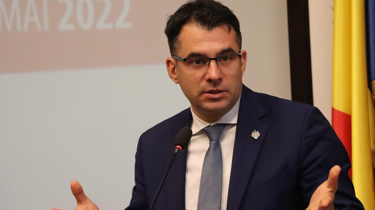 stefan-palarie-se-cearta-cu-cioroianu-pe-doctorate_60770100