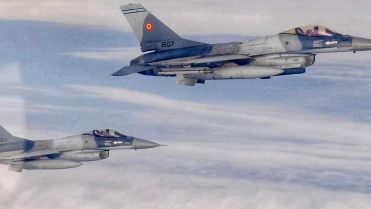 mapn_avioane_slovacia_fb_93828000