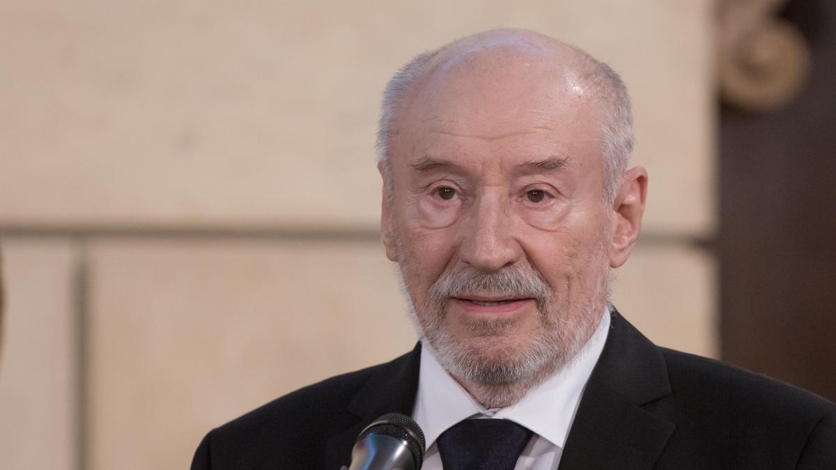 rebengiuc-retragere-teatru-87422_inquam_photos_bogdan-ioan_buda_88789900