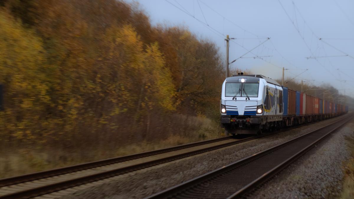 accident-grav-in-barcelona-tren-de-pasageri-izbit-de-o-locomotiva--sunt-peste-20-de-raniti_88817700