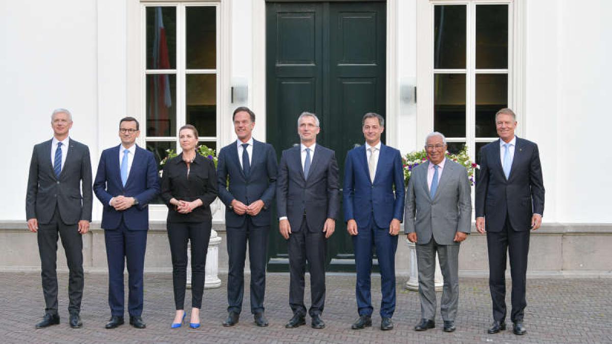 necesitatea-unei-prezente-aliate-consolidate-si-eficiente-pe-flancul-estic--subliniata-de-iohannis--la-reuniunea-de-la-haga_24574400